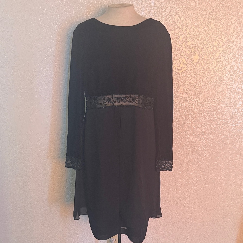 Elegant Black Lace Long Sleeve Dress